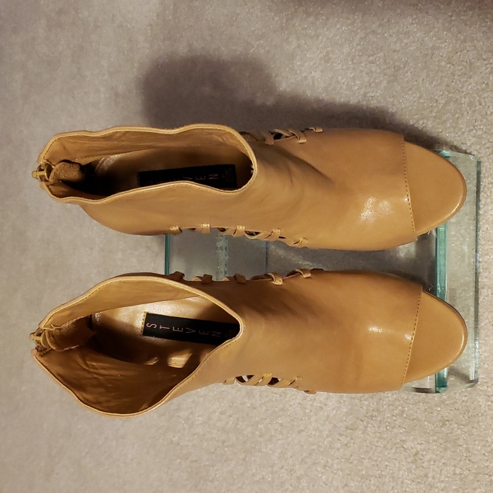Ladies Shoes